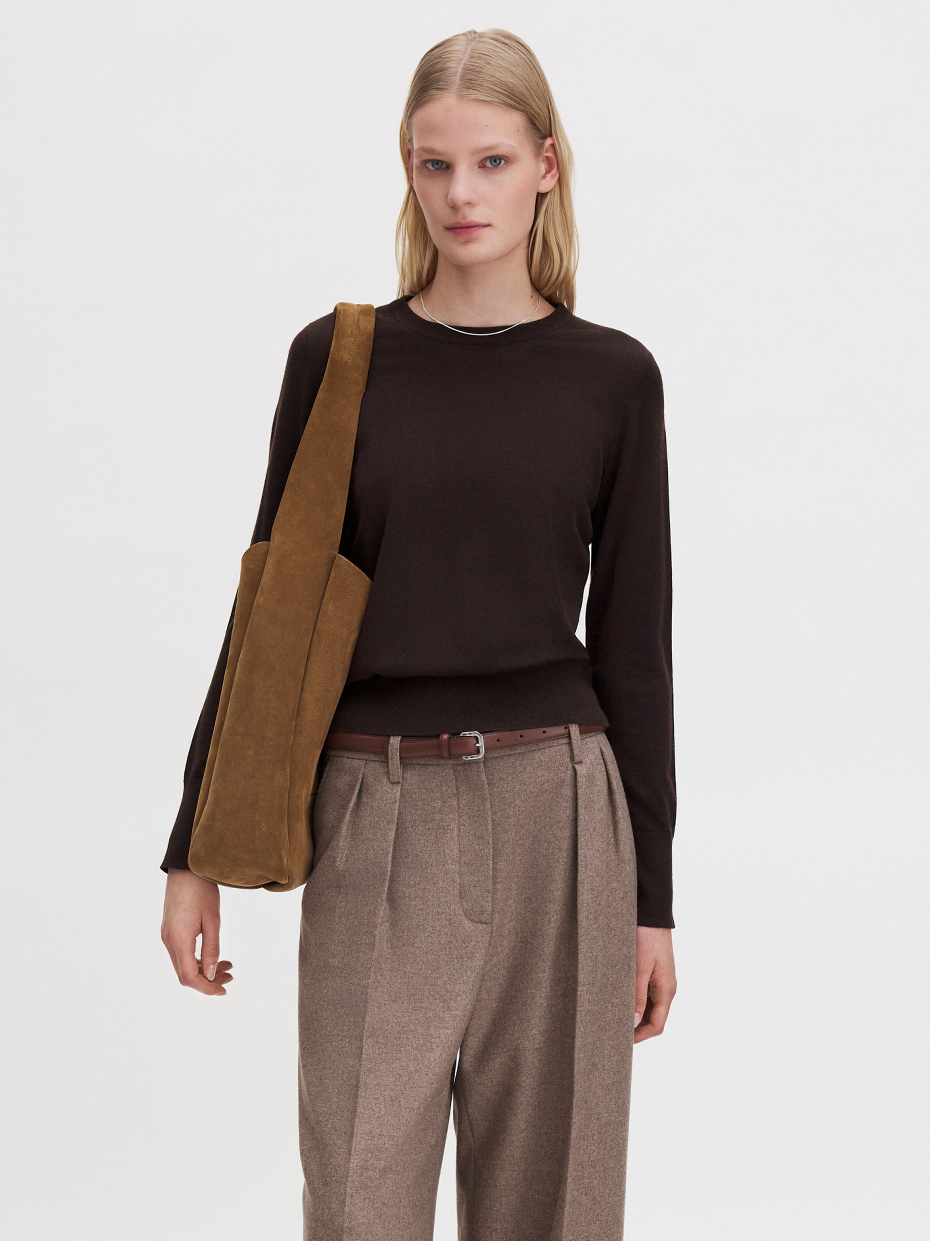 28920-9719-FilippaK-Merino Rneck Sweater Dark Chocolate-2 2